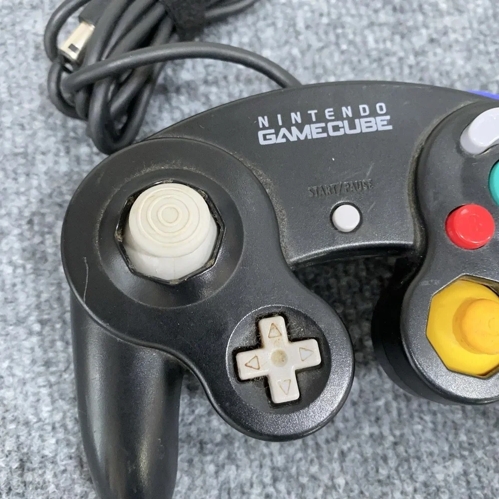 Nintendo GameCube‎ Controller (DOL-003) - Black Super Smash Bros Edition Corded